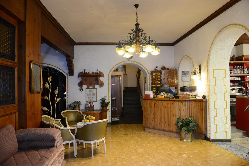Albergo Altavilla Tirano Exterior photo